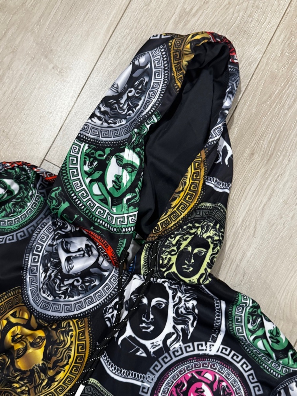 Baroque Gold Medusa Print Hoodie NWT Multicolor Streetwear - Picture 2 of 6